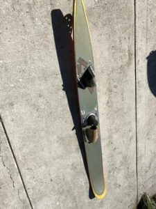 1950s? Vintage Large Wooden Water Ski 72" Metal Fin/Keel - Picture 1 of 1