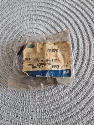 Ford Focus Mk1.New Genuine Ford Rear Hub Seal Ring.1212557 - Image 1 of 2