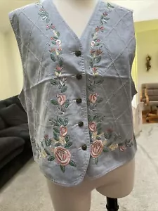 Liz Claiborne Chambray Vest Embroidered Size Petite New with Tags - Picture 1 of 10