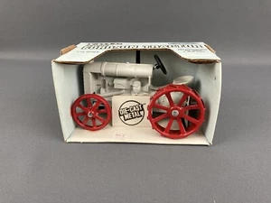 ERTL Antique Fordson 1/16 Diecast Tractor Gray #804 NIB - Picture 1 of 8