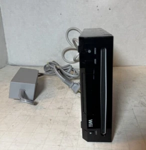 Nintendo Wii Konsole mit Netzteil - getestet und funktioniert - Bild 1 von 5