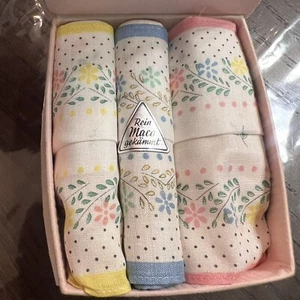 Vintage SET OF 3 Maco Gekammt Floral Handkerchiefs In Gift Box - Picture 1 of 4