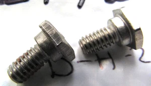 2 NEW OEM OMC JOHNSON EVINRUDE SCREWS 321922 - Bild 1 von 1