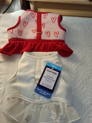 Arnés cómodo TOP PAW DOG talla pequeña nuevo con etiquetas rojo con corazones encaje blanco vacaciones lote de 2 Foto 1 de 4