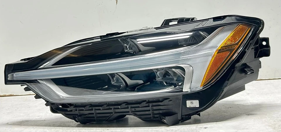 ¡Perfecto! Volvo XC60 2018-2021 LED sin faro adaptativo conductor LH OEM 32208975 Foto 1 de 4