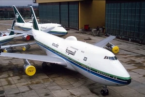SAUDIA, Boeing 747 (x2), at Heathrow, in 1987, TWO aircraft slides - Picture 1 of 2