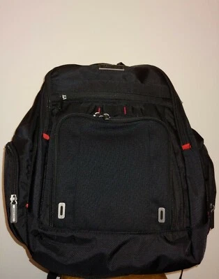 Kenneth Cole Reaction Dual Compartment with USB Port (RFID) Laptop Backpack Blac Foto 1 de 4