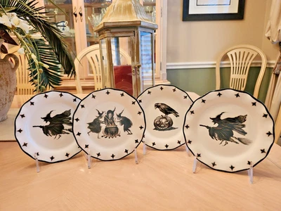 CONJUNTO DE 4 PRATOS APERITIVOS POTTER'S STUDIO HALLOWEEN 3 BRUXAS CORVO CALDEIRÃO - Imagem 1 de 4