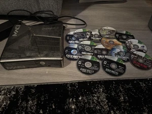 Consola Xbox 360 S Call Of Duty Modern Warfare 3 Edición MW3 Con 14 Juegos - Imagen 1 de 6