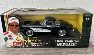 Chevy Corvette ERTL American Muscle 1:18 John Force Signature Series 1961 - Imagen 1 de 2