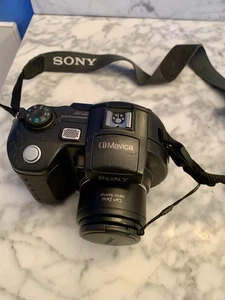 Sony Mavica MVC-CD500 5,0 megapixel fotocamera digitale nero 3x Xoom NON TESTATO - Foto 1 di 8