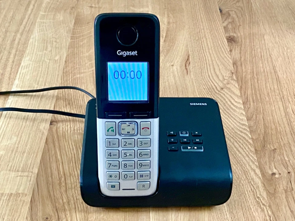 Gigaset C300A schnurloses DECT Telefon mit Anrufbeantworter - guter Zustand - Bild 1 von 4