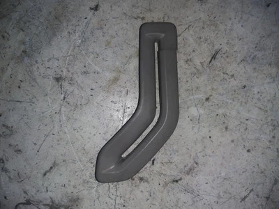 Molduras delanteras derecha volvo v50 2005 8665745 Foto 1 de 2