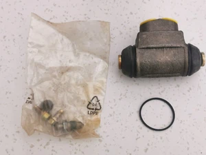 Genuine Ford Wheel Cylinder 1126532 YS412261 AA Escort Focus Sierra - Picture 1 of 4