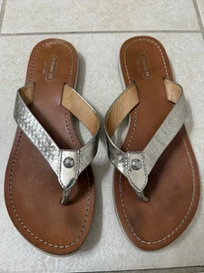 Coach Leather Thong Sandal Flat Silver Women's 7.5 - Picture 1 of 4
