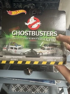 2015 Hot Wheels 1/64 GHOSTBUSTERS 2 Pack ECTO-1 Ecto-1A with Real Riders - Picture 1 of 1
