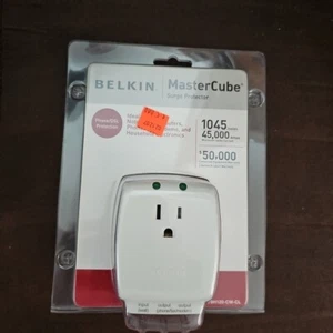 Belkin Surge Protector MasterCube F9H120-CW-CL With Phone Line Protector - Picture 1 of 7