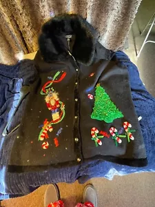New Christmas Xmas Black Vest Embroidered Design Faux Fur Collar Size 2X - Picture 1 of 11