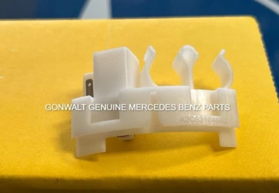 Soporte de montaje de bomba de combustible Mercedes Benz E CLK CLS Clase 2003-2011 OE 2114710241 Foto 1 de 3