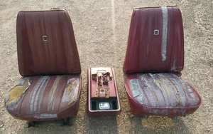 73-77 K5 BLAZER JIMMY LOW BACK BUCKET SEATS + MOUNTS + CENTER CONSOLE MAROON OEM - Picture 1 of 22