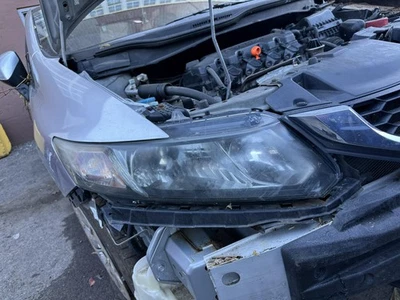 Used Right Headlight Assembly fits: 2013 Honda Civic Right Grade C - Image 1 of 4