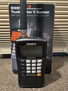 Uniden BCD325P2 Handheld TrunkTracker V Digital Phase II Scanner w/extras - Zdjęcie 1 z 9