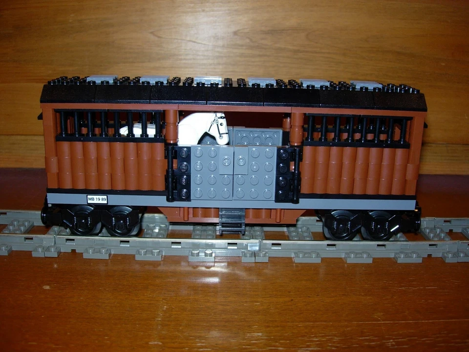 Lego Train Horse Livestock Car Custom City 9V RC Power Functions 60052 7939 - Image 1 of 2