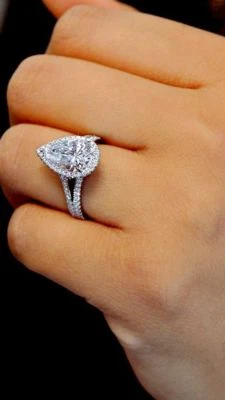 Anel de noivado halo simulado diamante branco corte pera 3 quilates ouro branco 14K tamanho 6 - Imagem 1 de 2