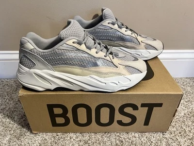 Adidas Yeezy Boost 700 V2 Crema Talla 12.5 Usado Con Caja Ligeramente Usado Foto 1 de 4