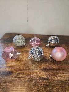 6 Vintage Christmas Tree Ornaments No Hooks Included (157) - Picture 1 of 6