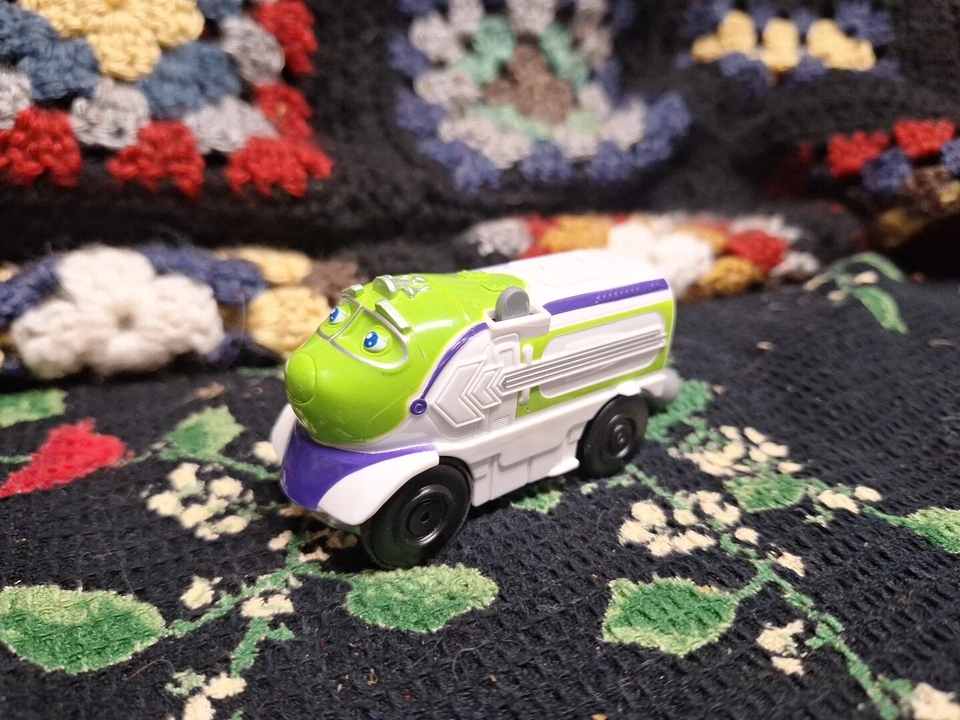 Tomy Chuggington StackTrack 电动压铸机车 2015,3 1/8 英寸长 — 第 1/4 张图片