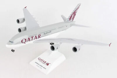 Modelo de avión Skymarks 1:200 Qatar Airways Airbus A380-800 A7-APA (SKR1062) Foto 1 de 4