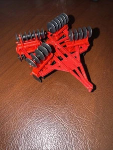 ERTL CASE IH International Folding Wing Disk, Red, 1/64 - Picture 1 of 6