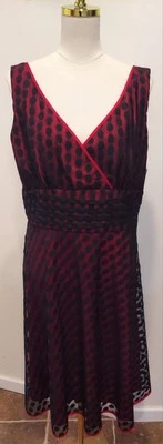 Nuevo con etiquetas Vestido Robbie Bee Rockabilly Rojo Sin Mangas Malla Lunares Superpuesto Para Mujer 16 Foto 1 de 4