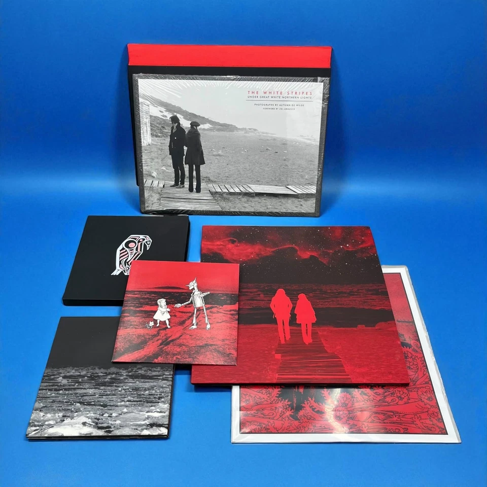 The White Stripes Under The Great White Northern Lights Box Set NM, Sealed Book Foto 1 de 4