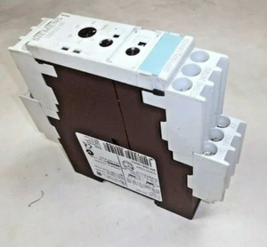 Siemens Siruis 3RP1505-1BW30 Timer Relay, Ships from USA. - Picture 1 of 3
