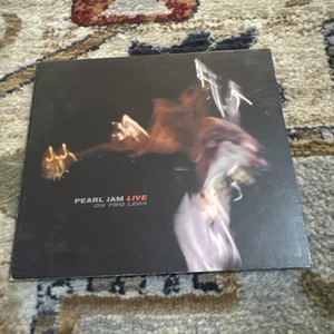 PEARL JAM cd LIVE ON TWO LEGS eddie vedder - Picture 1 of 7