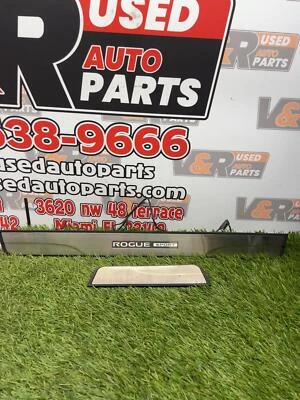 ✅ 2019 NISSAN ROGUE SPORT Right Kick Plates Illuminated PN: T99g6-6ma40 OEM - Image 1 of 4