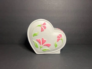 VTG 1991 Especially For You FTD White Ceramic Bisque Floral Heart Vase Planter - Picture 1 of 9