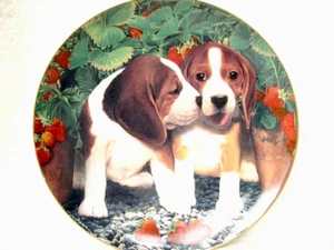 Beagle Plate 8" Dog Berry Sweet By Danbury Mint To Clear - Imagen 1 de 2