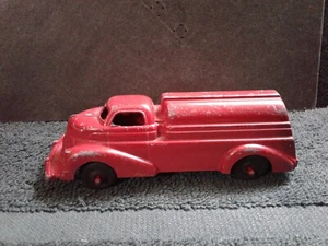 Vintage Manoil Red Tanker No. 710, Made in USA, in as found condition - Picture 1 of 8