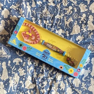 ✨Disney Alice In Wonderland - 70 Years Special Edition - Collectible Key - Picture 1 of 2