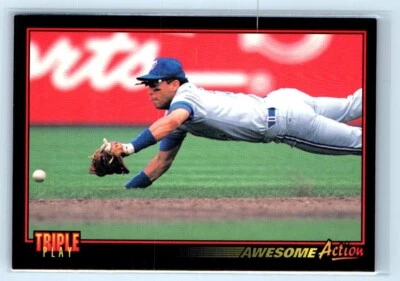 1993 Triple Play #200 Roberto Alomar - Image 1 of 2