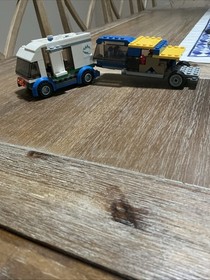 LEGO City 1980s Camper Van MOC (60117 + 60150)