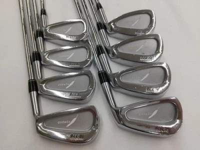 Juego de hierro forjado Fourteen TC-770 8 piezas 3-PW NS PRO 1050GH flexible rígido Foto 1 de 4