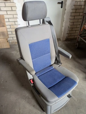 VW T5 T6 California Multivan Caravelle Original Drehsitz Pilotensitz - Bild 1 von 4