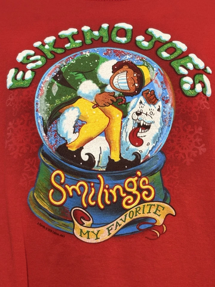 Camisa de Navidad Esquimal Joe’s Stillwater OK Elf Roja Manga Larga Juvenil XL 2010 Foto 1 de 4