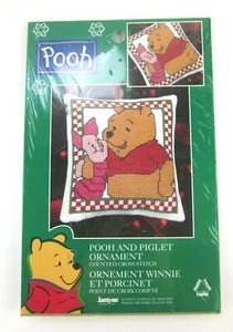 Janlynn Pooh und Ferkel Kreuzstich Ornament Kit 4" x 4 1/4" - Bild 1 von 2