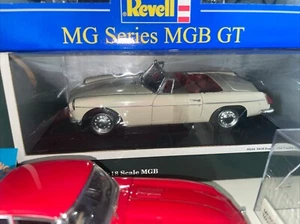 Corgi 1/18 English White MGB roadster 1:18 - Picture 1 of 1