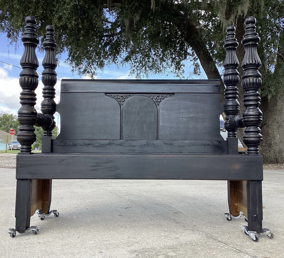 Banco de madeira maciça grande eixo de quatro postes - Imagem 1 de 4